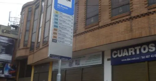 PARADERO SITP ESTACION COMUNEROS  008A00